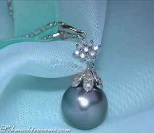 Timeless Tahitian Pearl Diamond Pendant