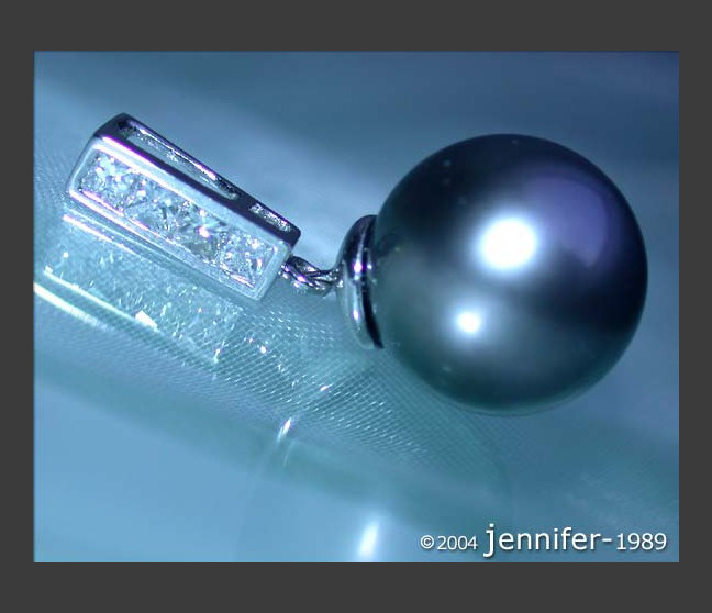 Precious Classy Tahitian Pearl Pendant with Diamonds in White gold 18k Precious Classy Tahitian Pearl Pendant with Diamonds in White gold 18k