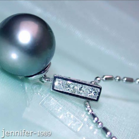 Precious Classy Tahitian Pearl Pendant with Diamonds in White gold 18k
