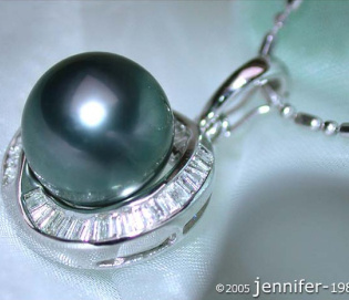 Enchanting Tahitian Pearl Pendant with Taper Diamonds