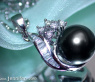 Feminine Tahitian Pearl Pendant with Diamonds