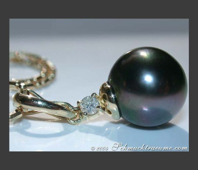 Pretty Tahitian Pearl Diamond Pendant Pretty Tahitian Pearl Diamond Pendant
