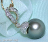 Classic Tahitian Pearl Diamond Pendant in Yellow Gold