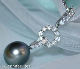 Charming Tahitian Pearl Diamond Pendant