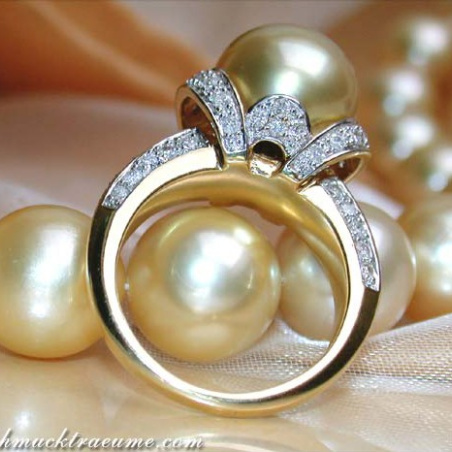 Gorgeous Golden Southsea Pearl Diamond Ring (Collar Style)