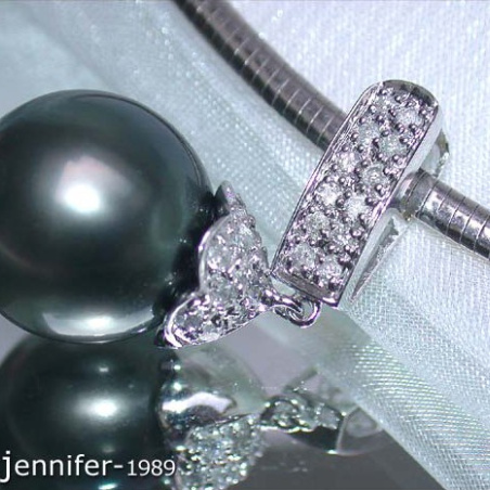 Classy Tahitian Pearl Pendant with Diamonds