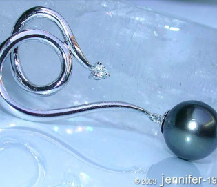 Enchanting Tahitian Pearl Diamond Pendant