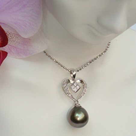 Feminine Tahitian Pearl Diamond Pendant