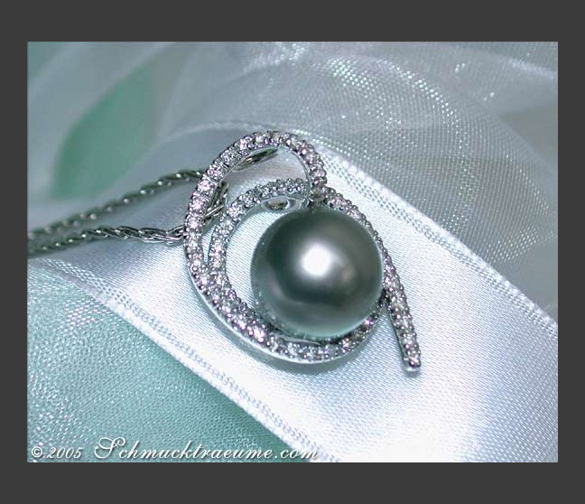Playful Tahitian Pearl Pendant with Diamonds