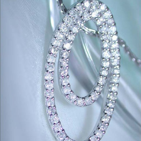 Attractive Diamond Ellipse Pendant