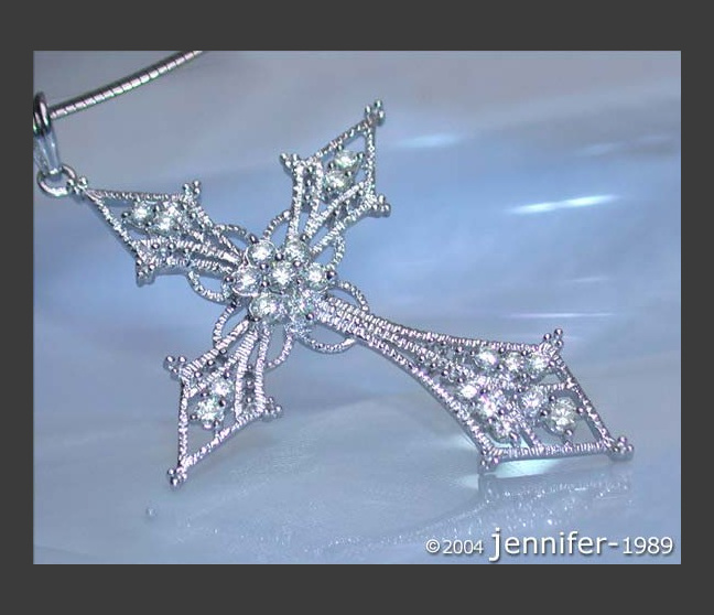 Exquisite Diamond Cross Pendant Exquisite Diamond Cross Pendant