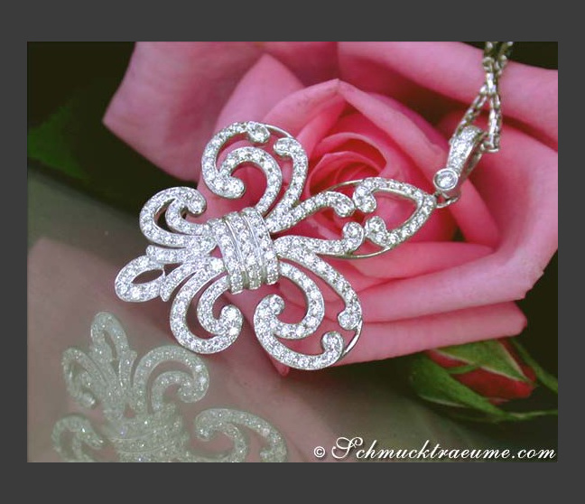 Huge "Fleur de Lis" Style Diamond Pendant Huge "Fleur de Lis" Style Diamond Pendant