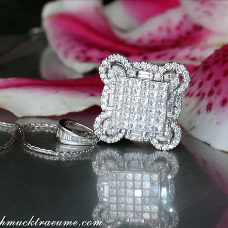 Excellent Pendant with Diamonds of 5 Different Cuts