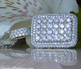 Magnificent Diamond Pendant (3,01 ct.)