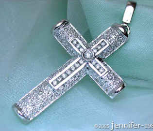 Precious Diamond Cross in Cross Pendant in White Gold 18k