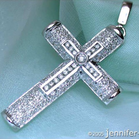 Precious Diamond Cross in Cross Pendant in White Gold 18k