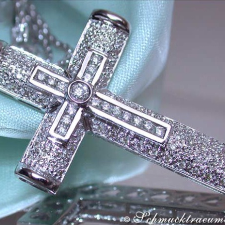 Precious Diamond Cross in Cross Pendant in White Gold 18k