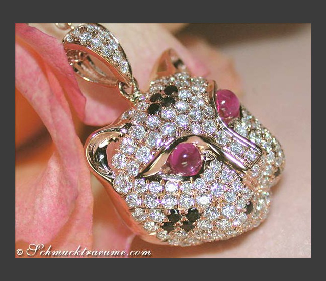 Fabulous Diamond Panther Pendant incl. Chain Fabulous Diamond Panther Pendant incl. Chain