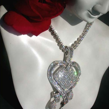 High-end Diamond Heart Pendant (9,79 ct.)