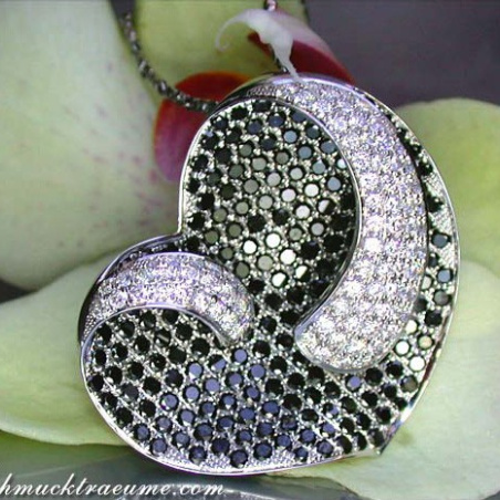 Top-class Black & White Diamond Heart Pendant