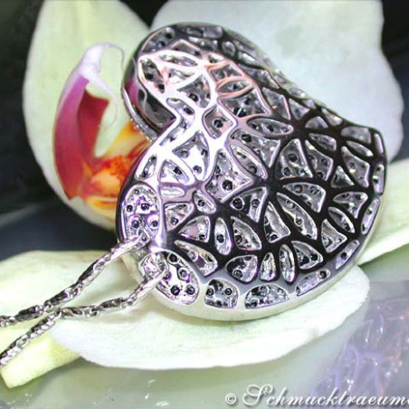Top-class Black & White Diamond Heart Pendant