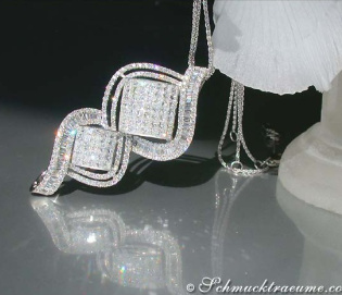 Magnificent Diamond Pendant (Princess, Baguette & Brilliant Cut)