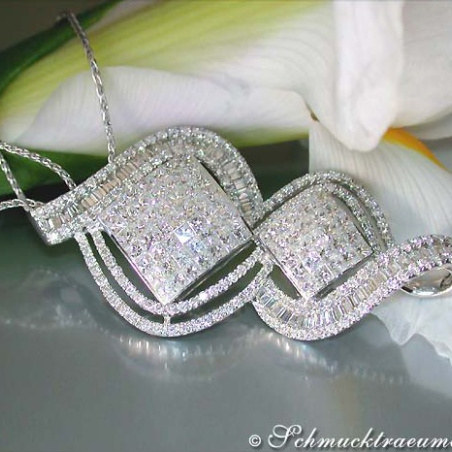 Magnificent Diamond Pendant (Princess, Baguette & Brilliant Cut)
