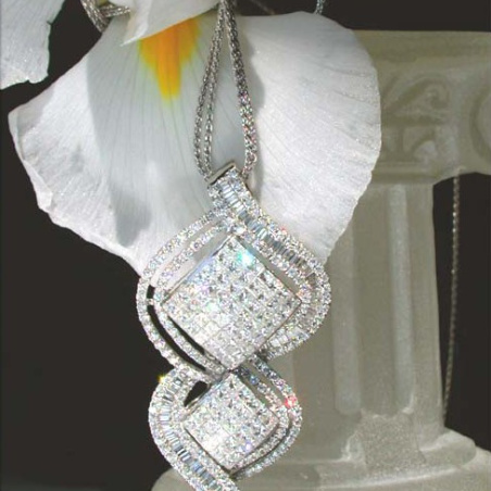 Magnificent Diamond Pendant (Princess, Baguette & Brilliant Cut)