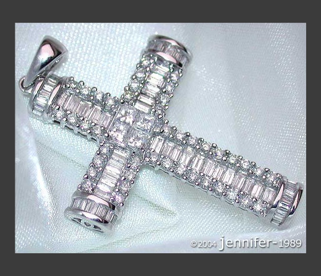 Impressive Diamond Cross Pendant Impressive Diamond Cross Pendant
