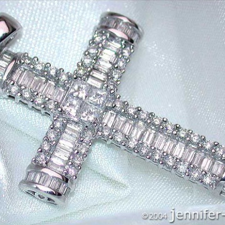 Impressive Diamond Cross Pendant