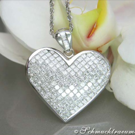Glorious Princess Diamond Heart Pendant