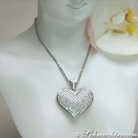 Glorious Princess Diamond Heart Pendant