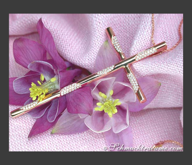 Extraordinary Diamond Cross Pendant Extraordinary Diamond Cross Pendant