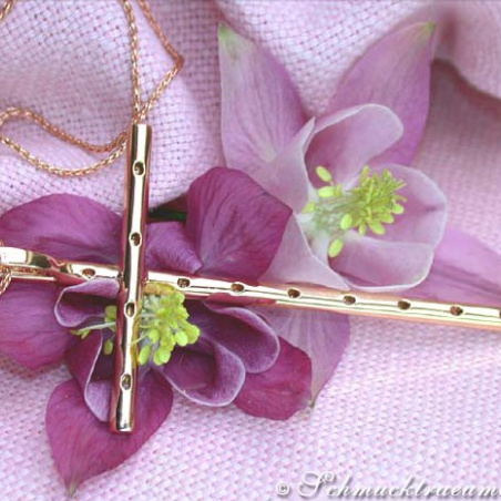 Extraordinary Diamond Cross Pendant