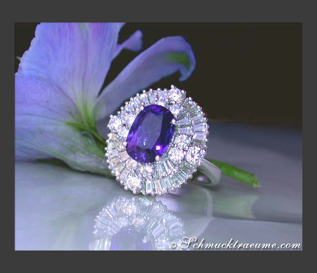 Superb Ceylon Sapphire Diamond Ring Superb Ceylon Sapphire Diamond Ring