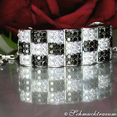 Puristic Black & White Diamond Pendant (Chessboard Style)