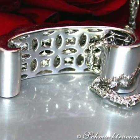 Puristic Black & White Diamond Pendant (Chessboard Style)