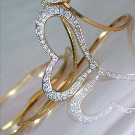Herz Anhänger mit Diamanten in Gelbgold