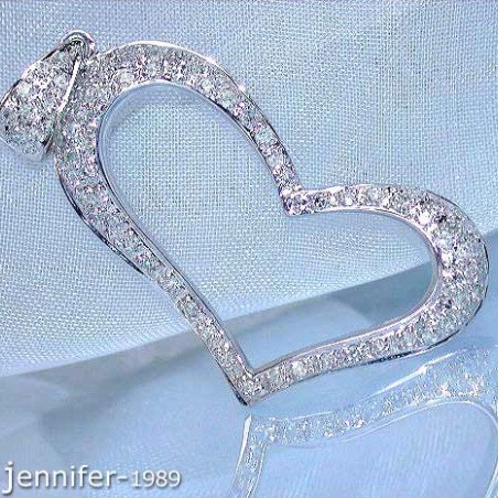 Enchanting Diamond Heart Pendant in White gold