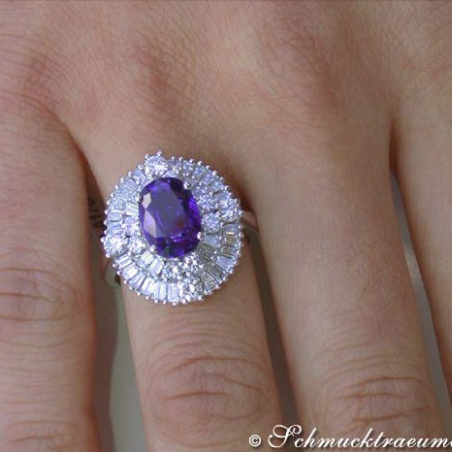 Superb Ceylon Sapphire Diamond Ring