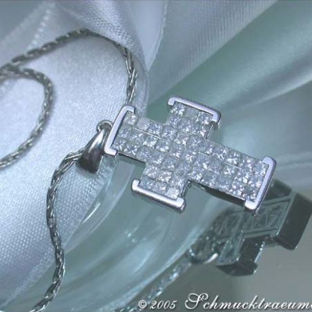 Exquisite Diamond Cross Pendant (Invisible Setting)