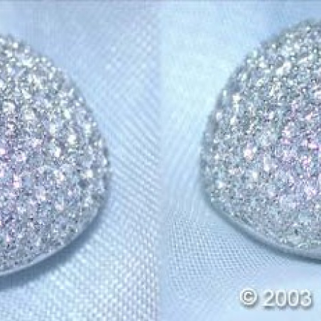 Timeless Diamond Heart Pendant in White gold