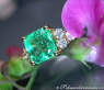 Exquisite Emerald Diamond Ring