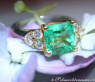 Exquisite Emerald Diamond Ring