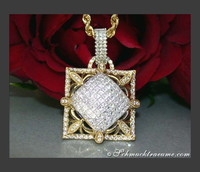 Exquisite Princess Cut Diamond Pendant Exquisite Princess Cut Diamond Pendant