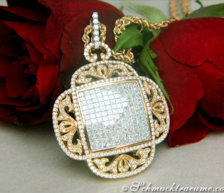 Spectacular Diamond Pendant of Finest Workmanship