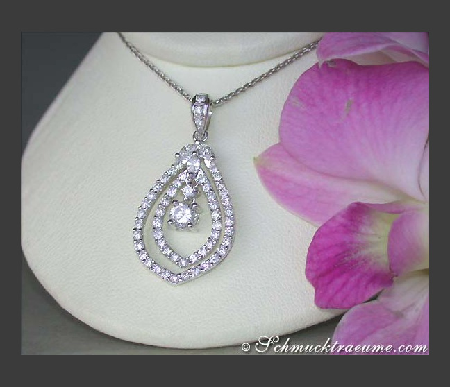 Classy Elegant Diamond Pendant Classy Elegant Diamond Pendant