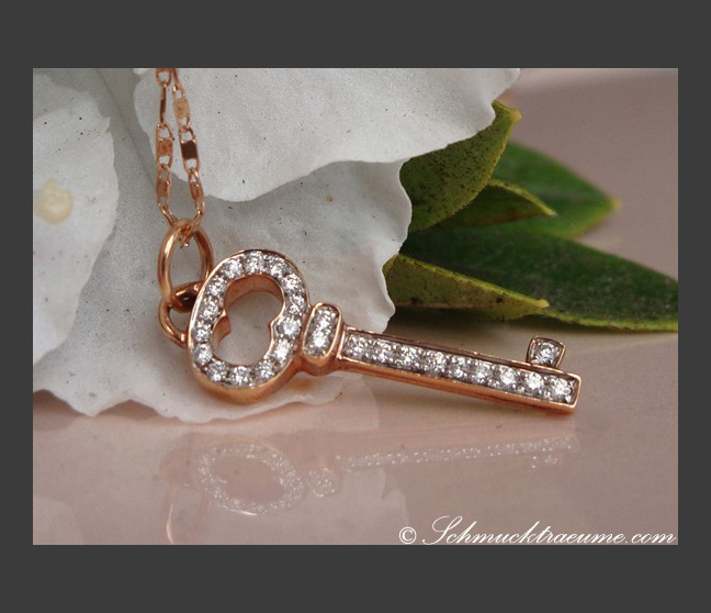 Delicate Diamond Key Pendant Delicate Diamond Key Pendant
