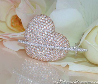 Exceptional Diamond Heart Pendant (4,79 ct.)