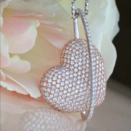 Exceptional Diamond Heart Pendant (4,79 ct.)